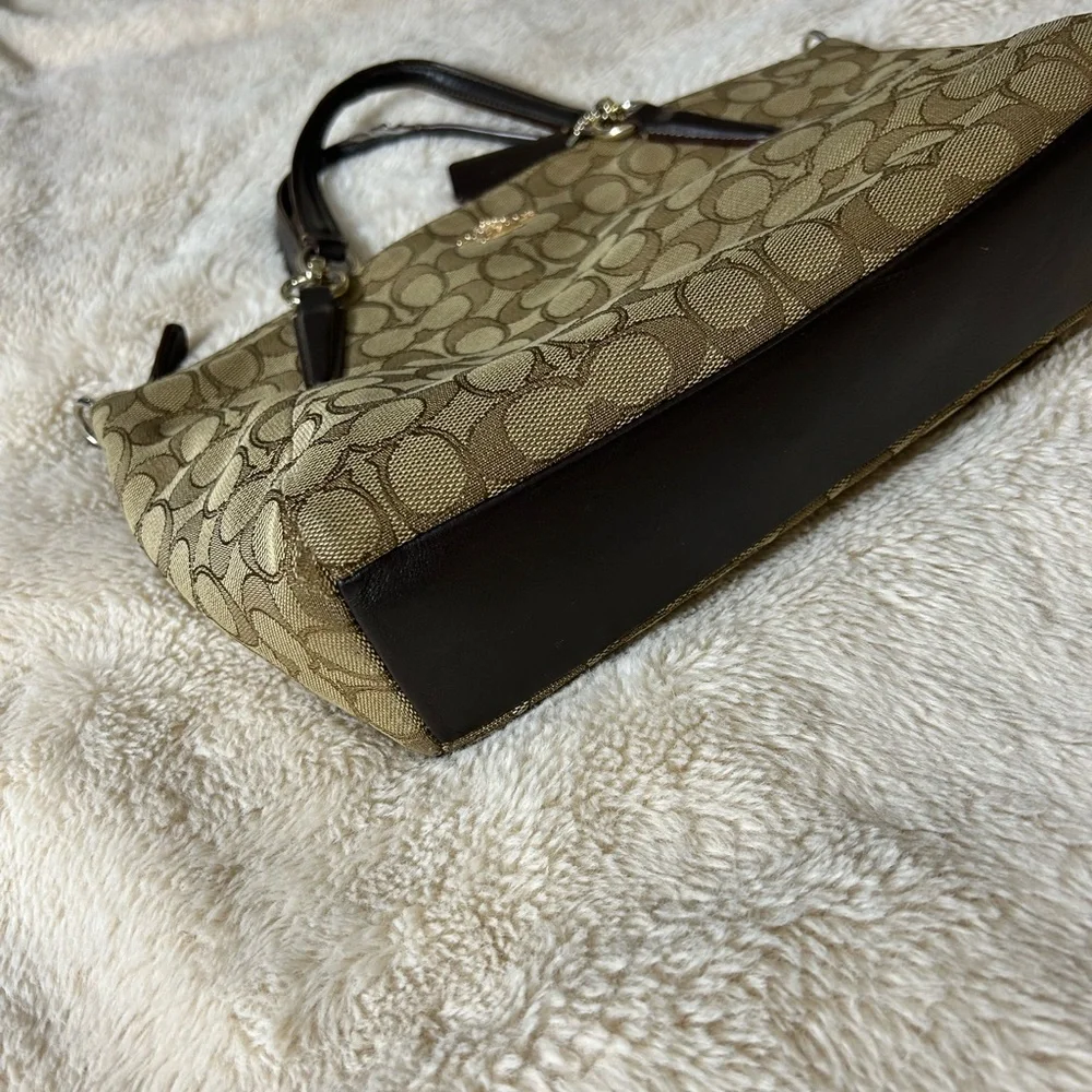 Coach Tan and Black Signature Bag / Purse